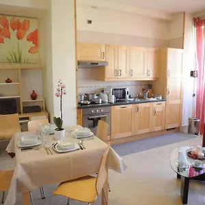 Lux Apart-hotel